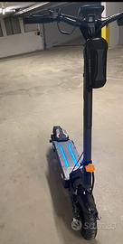 Monopattino elettrico 90 km di autonomia