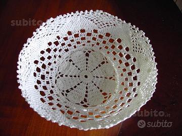 Portapane in pizzo inamidato del tardo Ottocento