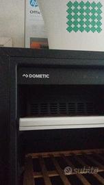 Vetrinetta refrigerata vini