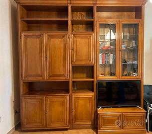 Mobile da soggiorno anni ’70 in legno con vetrina