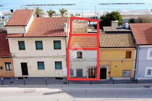 4 LOCALI A CIVITANOVA MARCHE