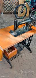 splendida macchina da cucire vintage SINGER