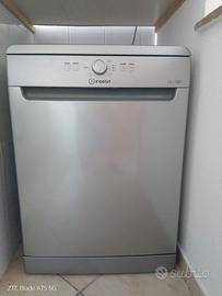 Lavastoviglie Indesit come nuova