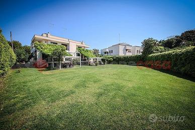 Villa bifamiliare Brindisi [Cod. rif 3310408VRG]