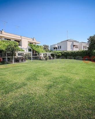 Villa bifamiliare Brindisi [Cod. rif 3310408VRG]