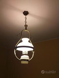 Lampadario da antico lume a petrolio