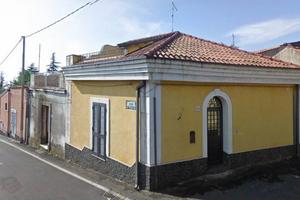 Rif.SIM102- casa ind. trecastagni
