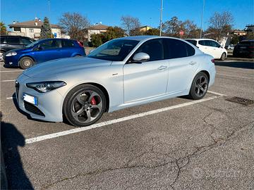 Alfa Romeo Giulia 2.2 t Sprint 190cv auto