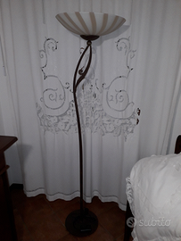 Lampada a Piantana in ferro color bronzo