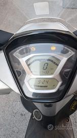 Kymco People 125