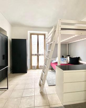 MONOLOCALE A TORINO