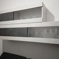 2 Belle vetrine a muro 2 vetrine a torre bicolore.