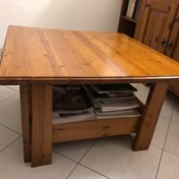 Mobili rustici in legno di pino