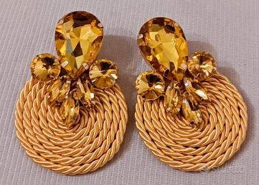 grandi orecchini colore oro