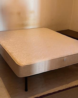 Letto matrimoniale