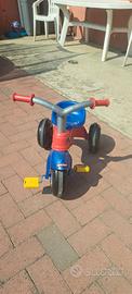 triciclo e bicicletta per bambini