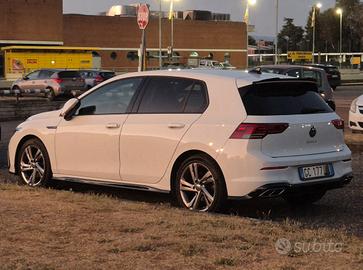 Volkswagen Golf 8 R-Line 1.5 TSI ACT