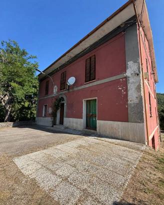 Casa indipendente di 21830 m² con più di 5 locali 
