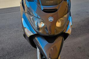 piaggio xevo 400
