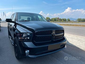 Dodge RAM 1500 HEMI 5.7 V8