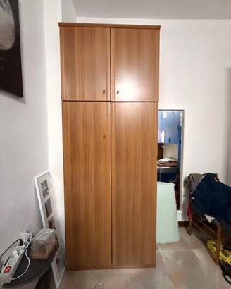 Armadio in legno
