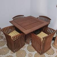 Tavolo da esterno in rovere