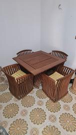 Tavolo da esterno in rovere