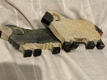 Coppia pecorelle in legno