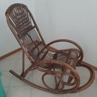 Sedia a dondolo in legno