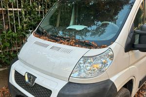 Furgone passo corto tetto basso Peugeot boxer