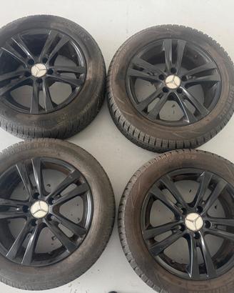4 cerchi e gomme 4 stagioni, Mercedes Benz C 220