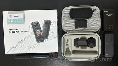 Insta360 X5 con accessori