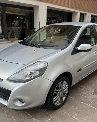 RENAULT Clio 1.2 16V TCE 100CV 5 porte Luxe GPL
