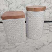 2 barattoli ermetici bianchi