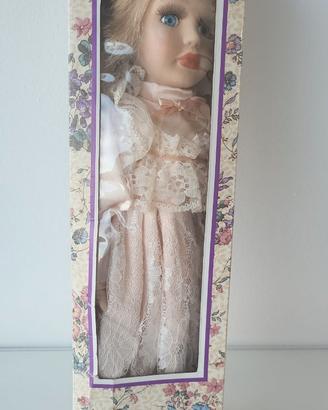 Bambola di Porcellana