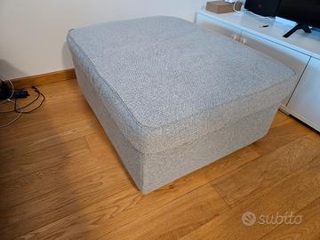 Poggiapiedi con contenitore