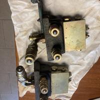 Coppia di valvole di controllo pressione