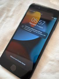 APPLE Iphone 7 32gb nero ICloud Unlocked