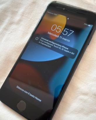 APPLE Iphone 7 32gb nero ICloud Unlocked