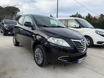 Lancia Ypsilon 0.9 TwinAir 85 CV 5 porte Metano Ec