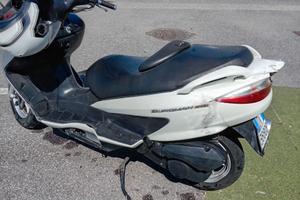 Burgman uh 200