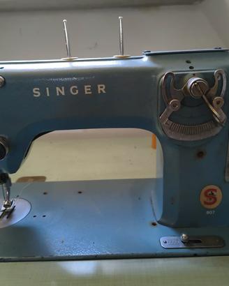 macchina per cucire SINGER modello 807 
