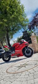 Ducati Panigale 899