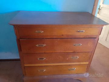 Comò in legno 
