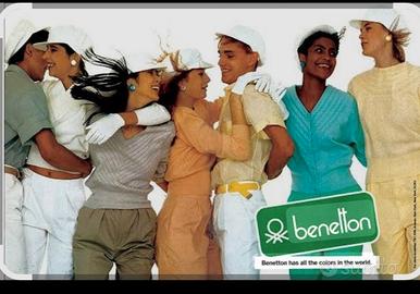 pantaloni ,abiti ,t shirt,accessori,scarpe 