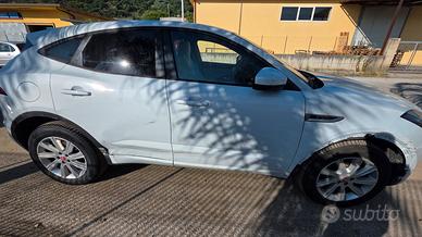Jaguar e-pace cambio automatico 