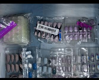 15 Set da 24 unghie finte e accessori  Prezzo Trat