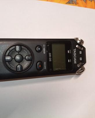 Tascam DR-05 Registratore vocale/audio 
