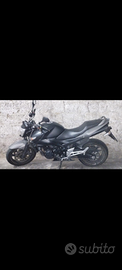 Suzuki gsr 600