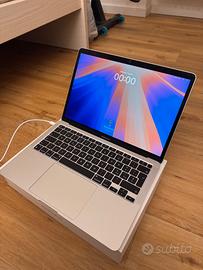 MacBook Air 13” Apple M1 – PARI AL NUOVO –